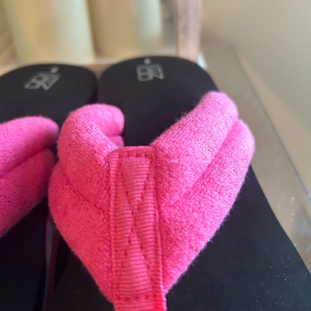 Slippers - Picture 3 of 3
